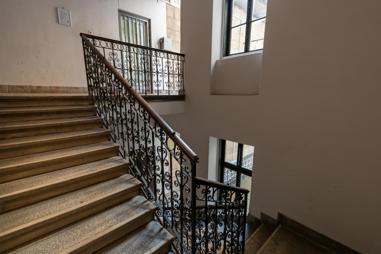 Apartment Spacious & Stylish In Downtown Budapest