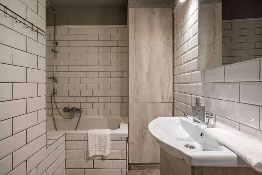 Ecostay O Street Apartment