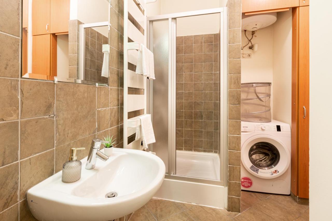 Gde Karoly Apartmant Apartamento *