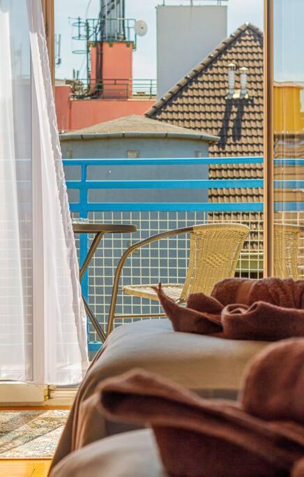 Roomy 80sqm At Center Free Parking Space, Ac & Balcony Apartamento Budapest