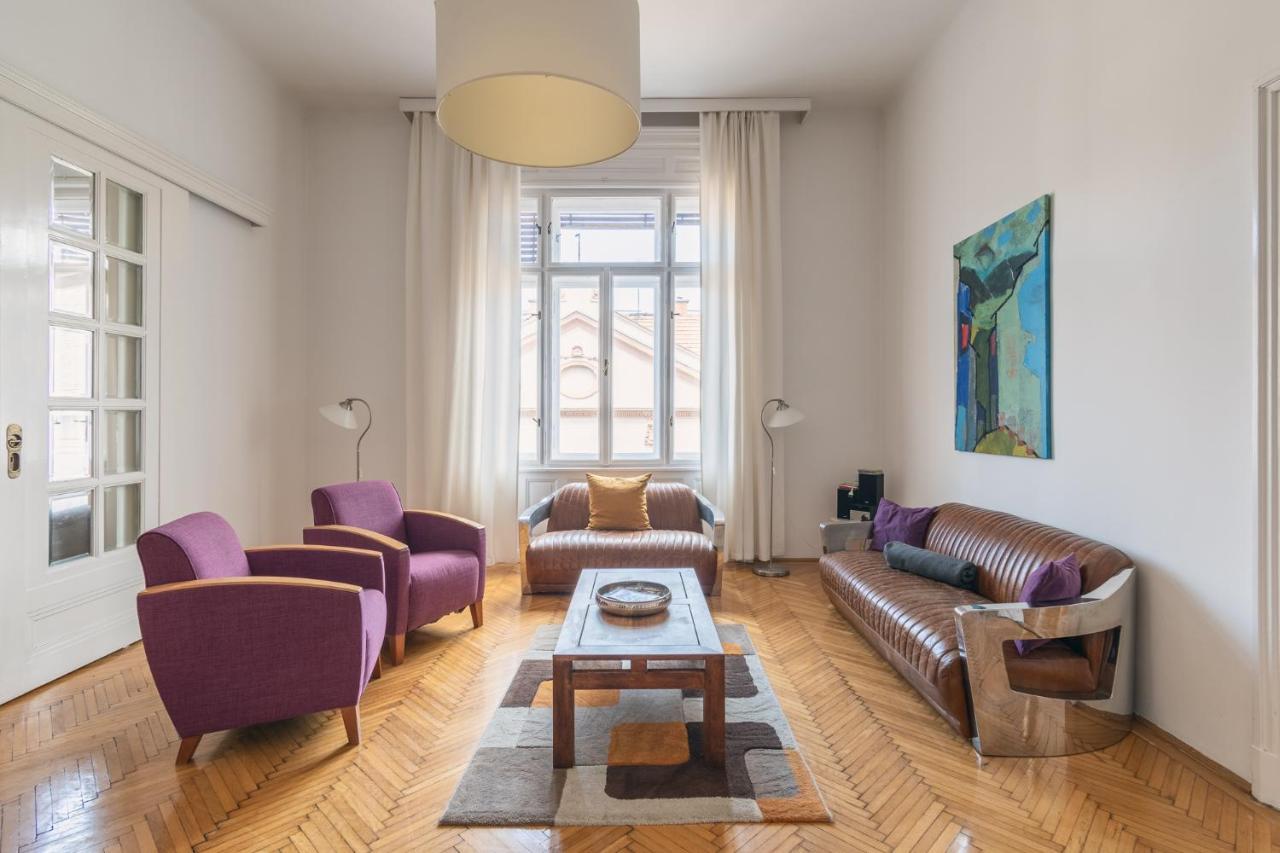 Sunny, Airy, Artsy & Authentic Loft With Balcony Apartmán *