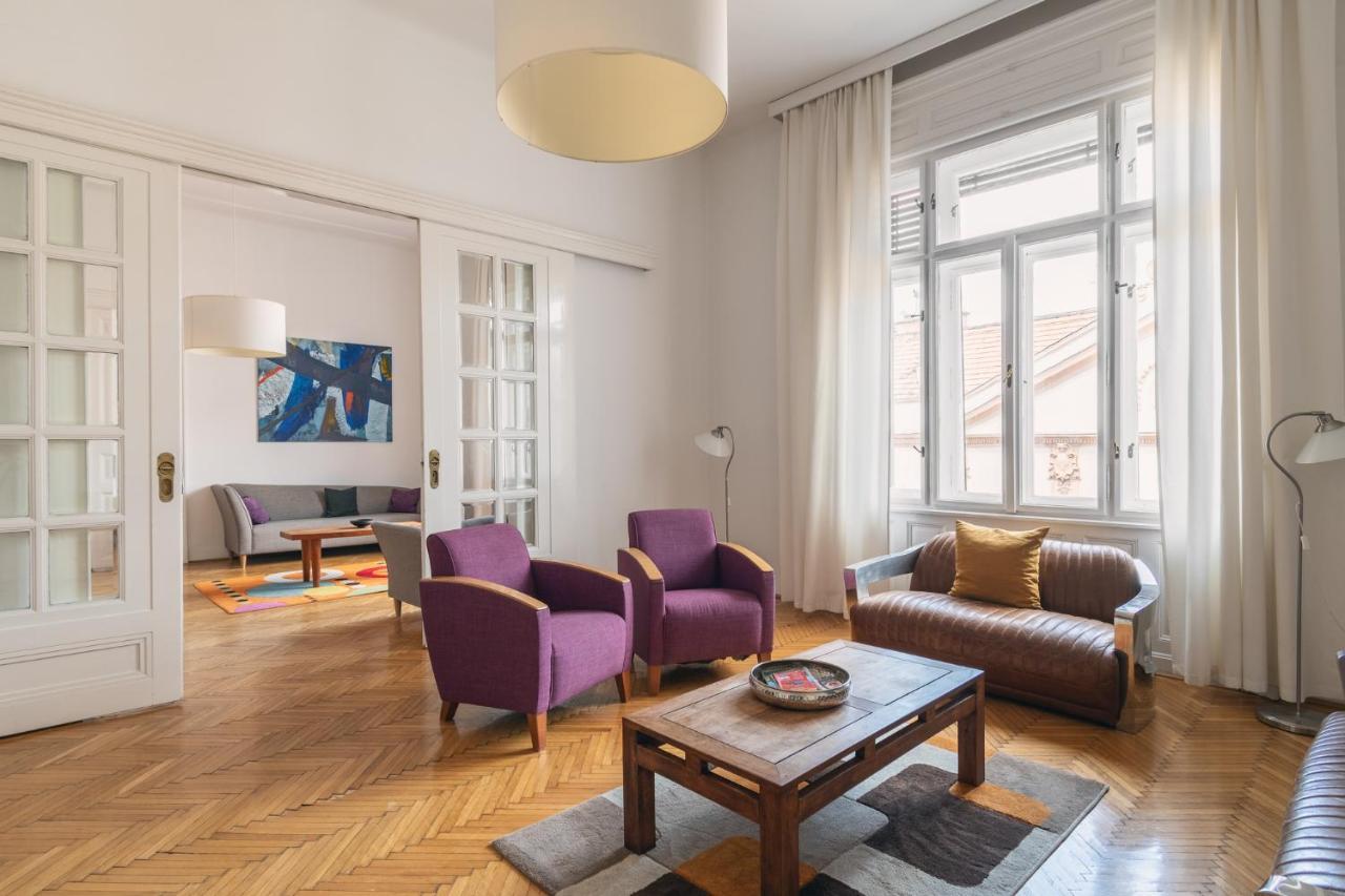 Apartmán Sunny, Airy, Artsy & Authentic Loft With Balcony Budapest