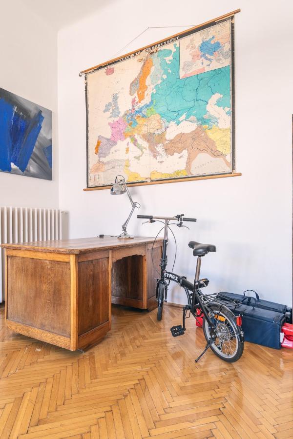 Sunny, Airy, Artsy & Authentic Loft With Balcony Apartmán *