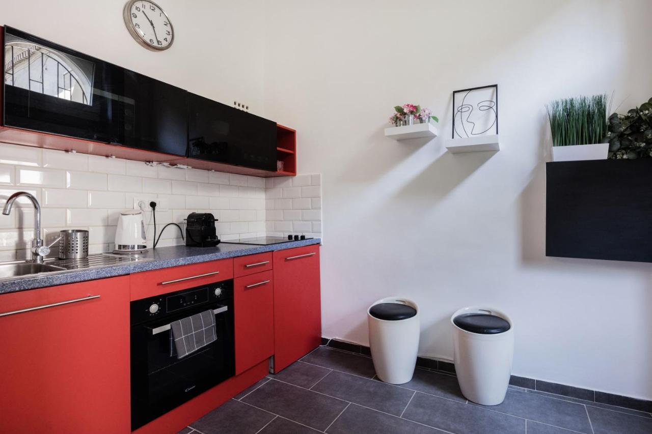 Trendy At The Hippest Location Apartman Budapest