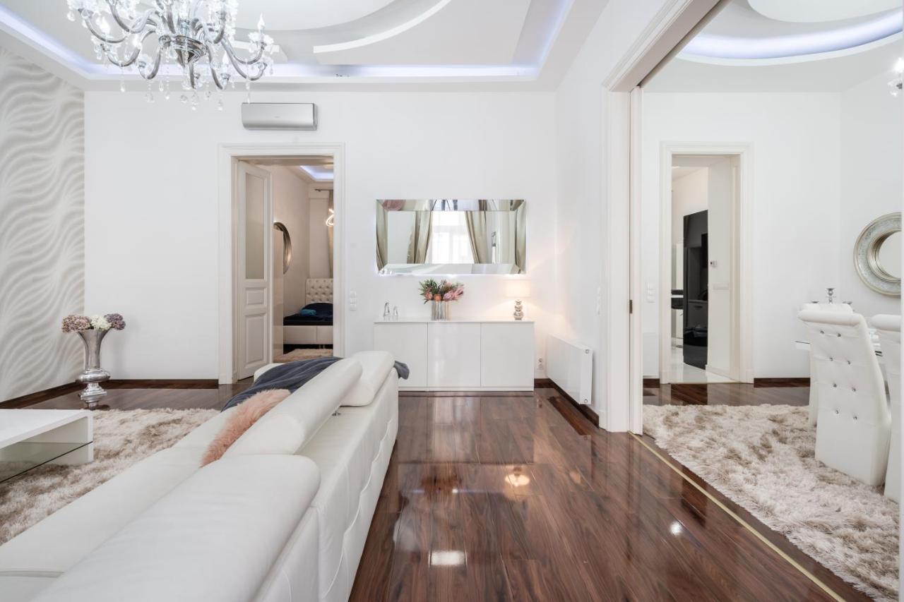 Opera Balkony Luxury With Free Parking
