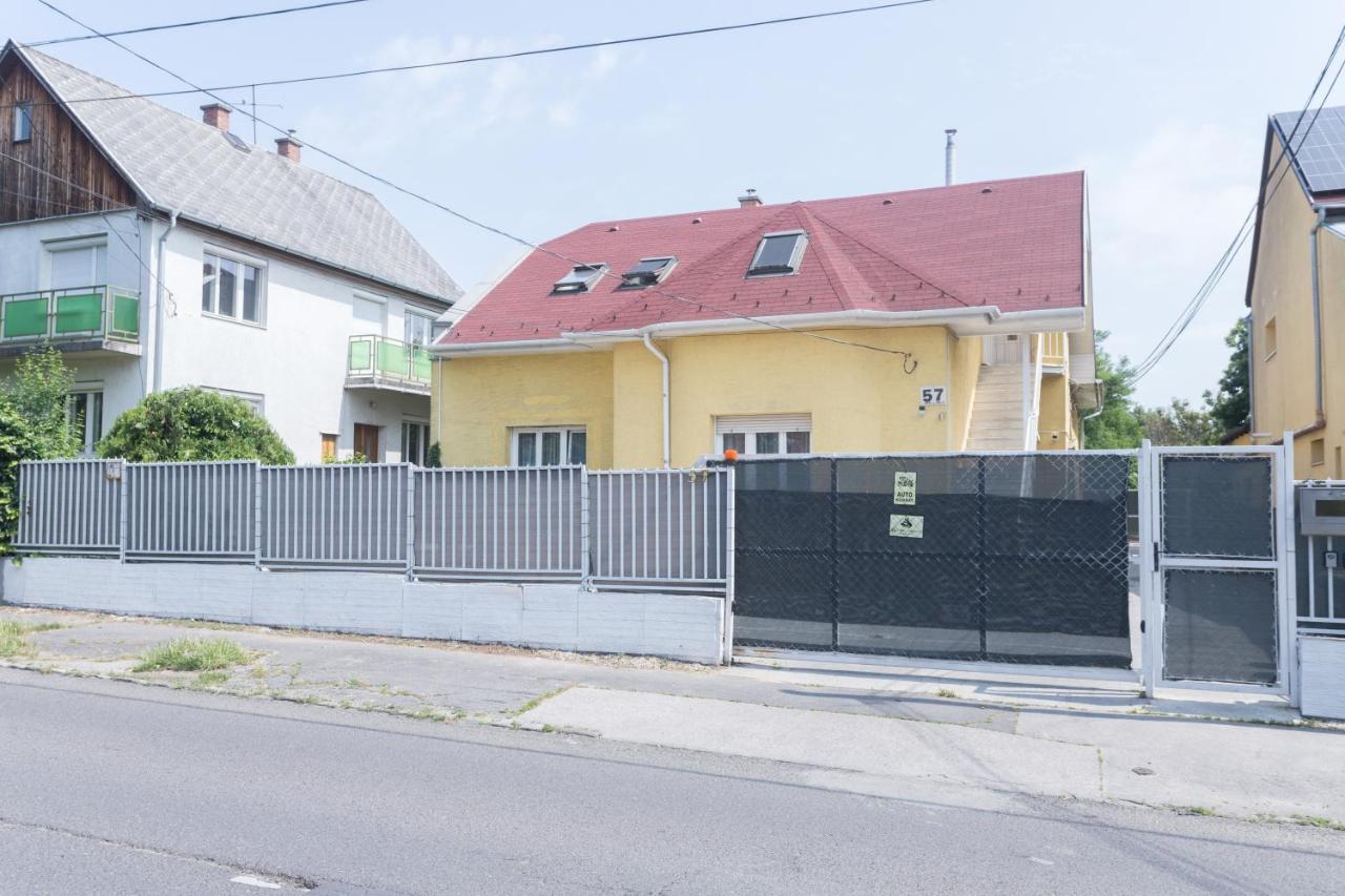 Hi-bp Garden Batsanyi Tiny House Near The Train With Free Parking * Budapest