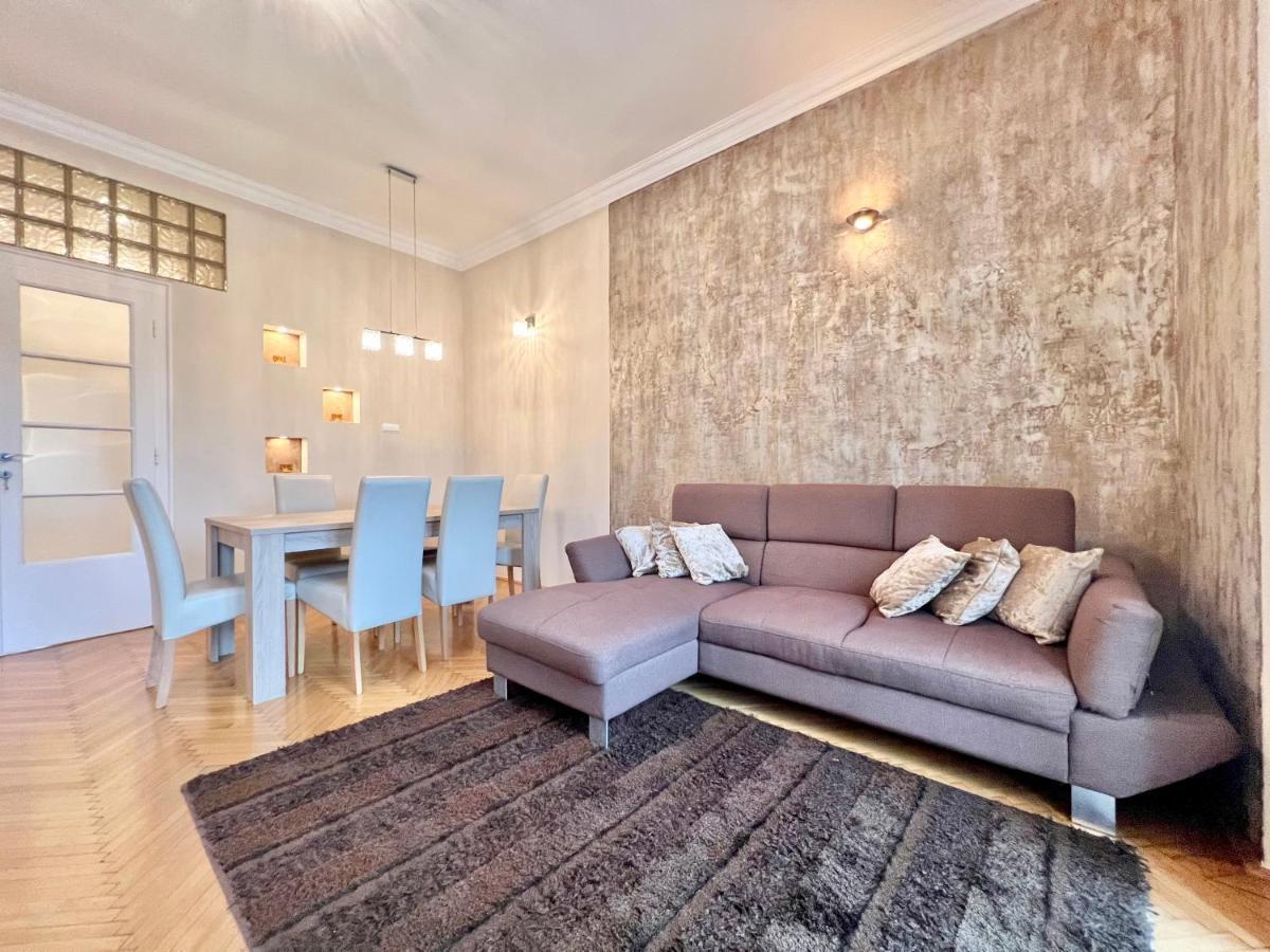 Apartmán Exclusive Colourful Flat In The