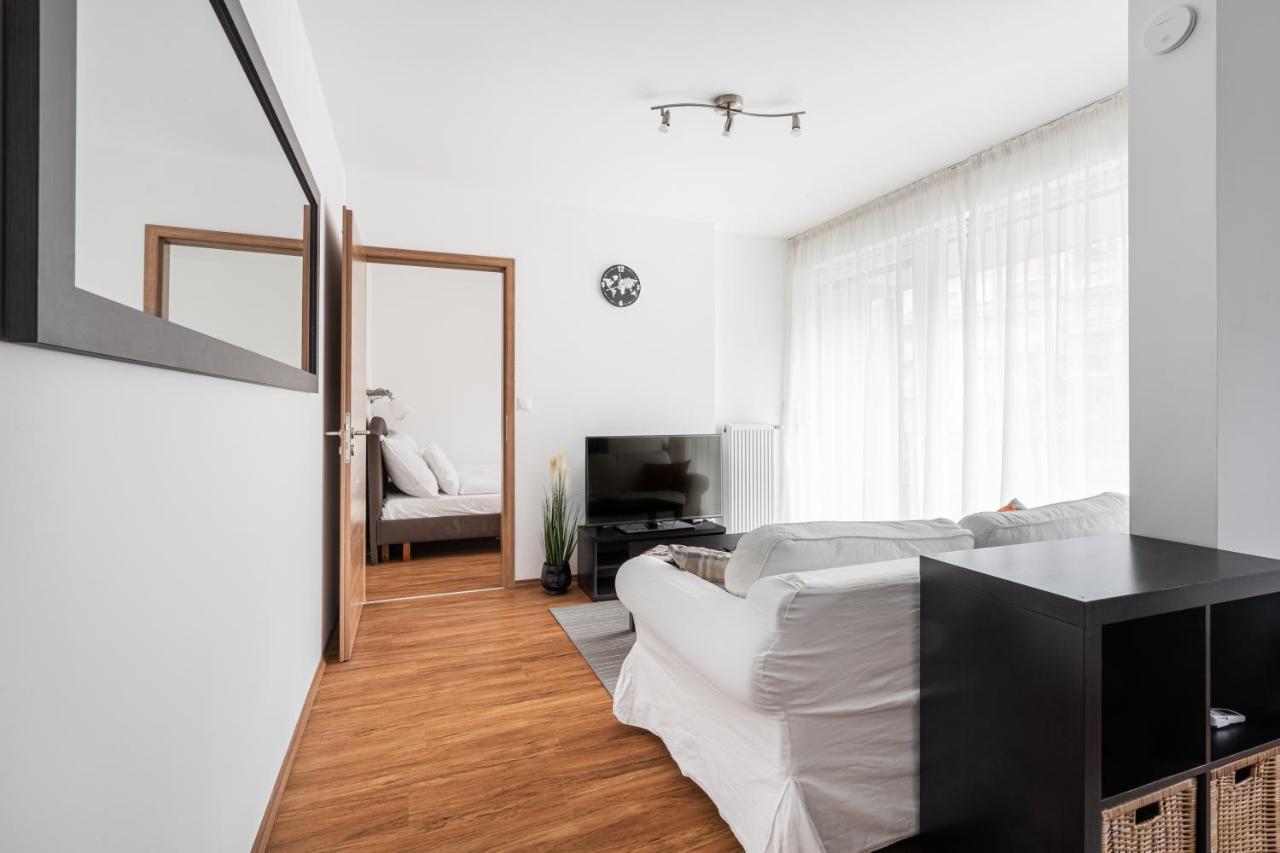 Apartment White Cascade Realty