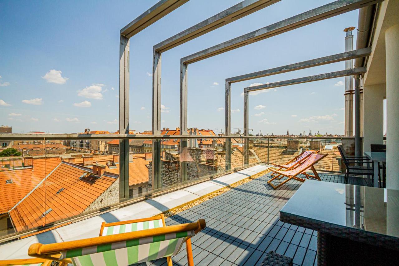 Luxury With Balcony In Downtown Appartement