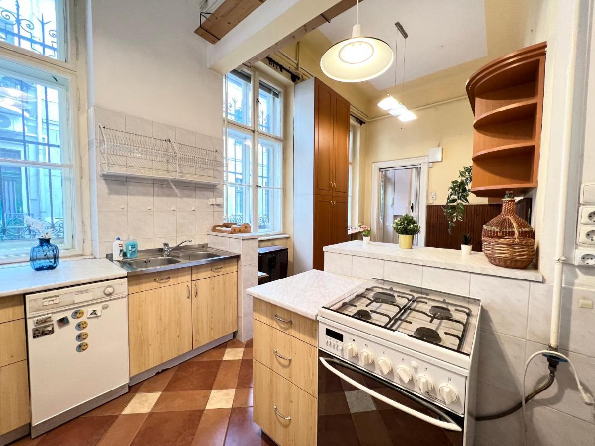 Ferenc Apartment