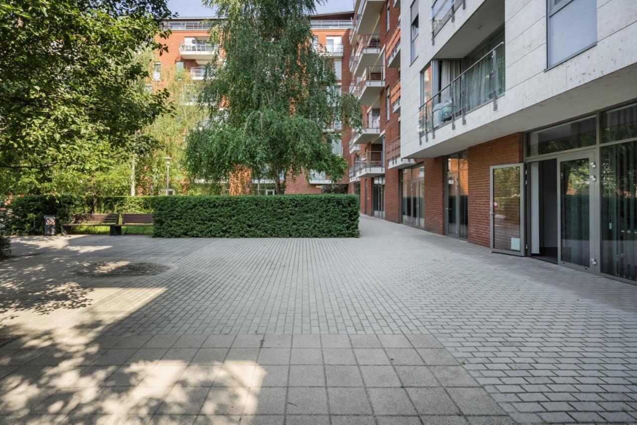 White Cascade Realty Apartment