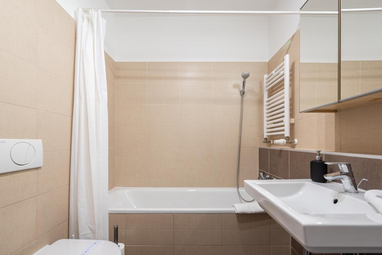 White Cascade Realty Budapest