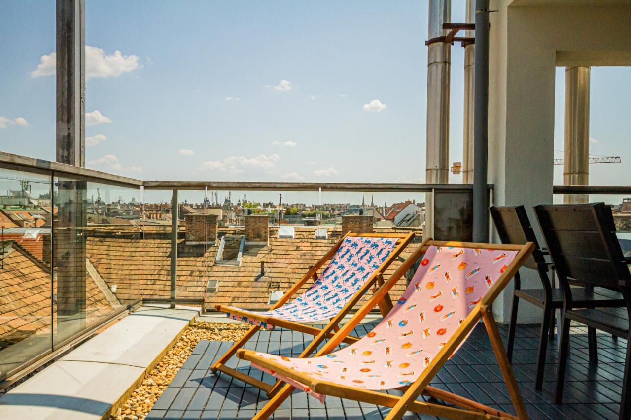 Luxury With Balcony In Downtown Appartement