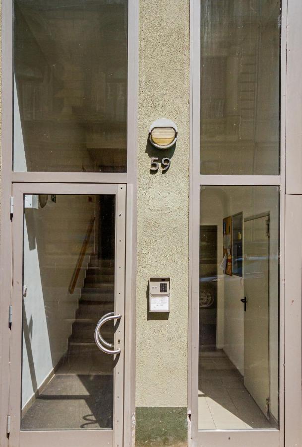 Luxury With Balcony In Downtown Appartement