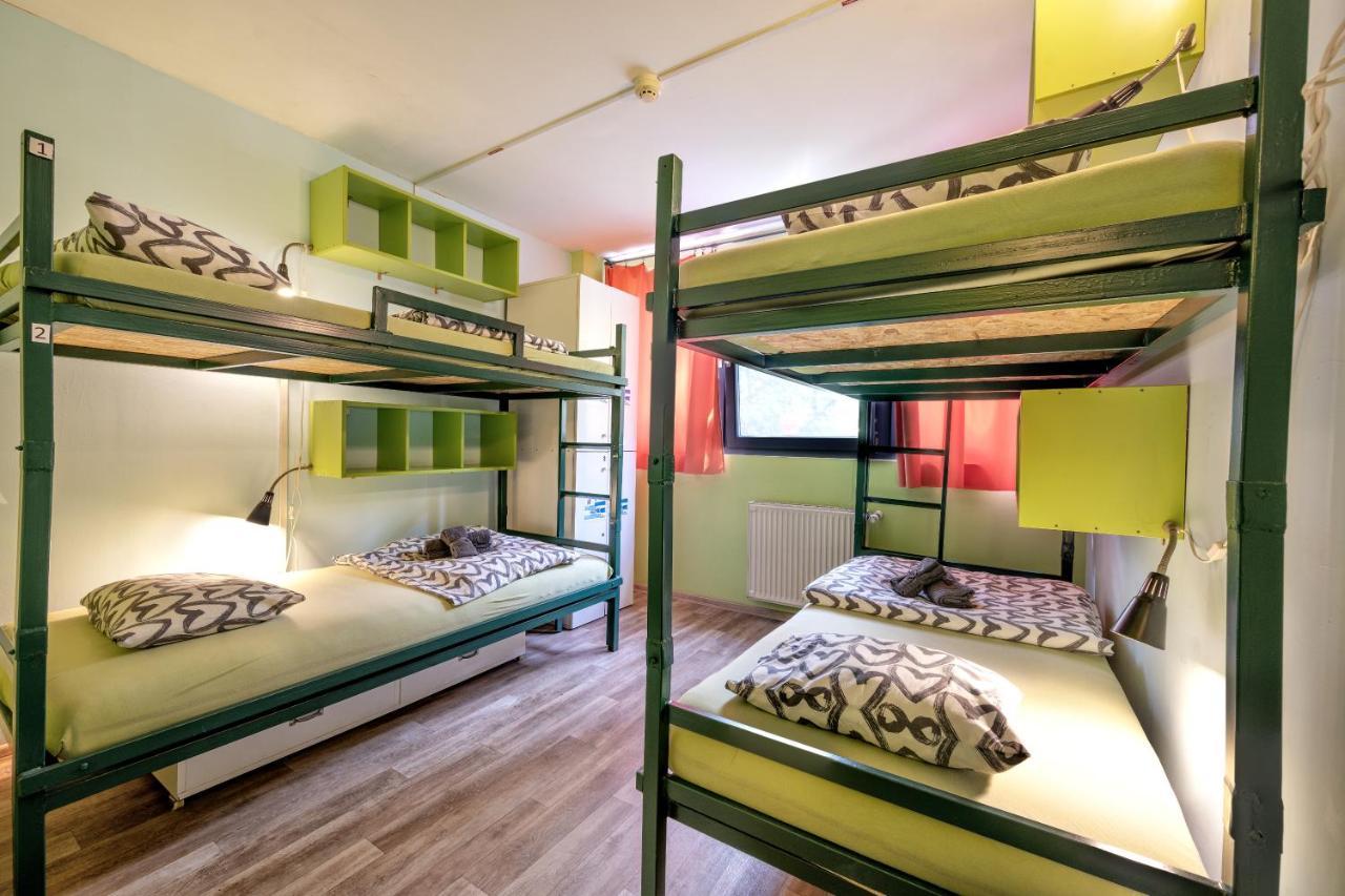 Hostel Island (adults Only) *