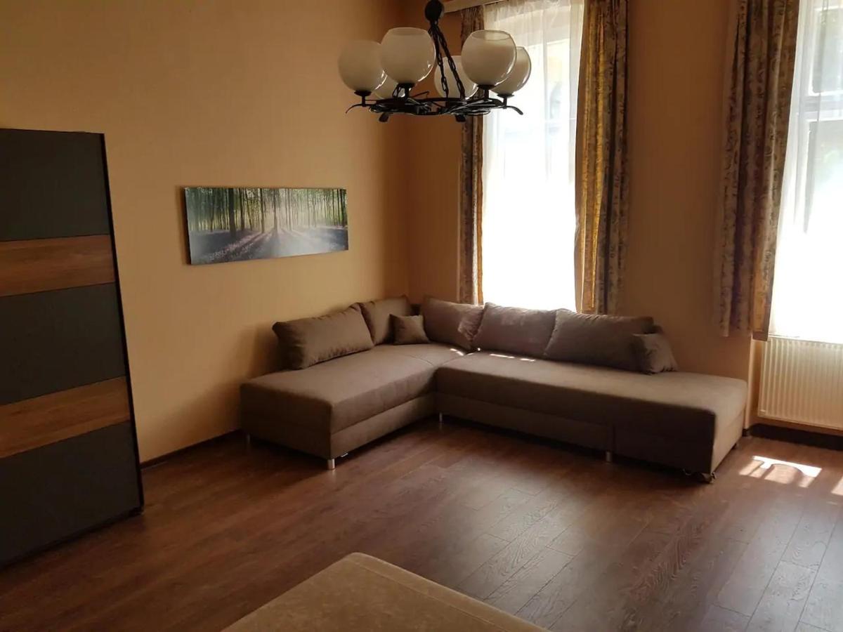 Stylish Historic Flat For 4 In Heart Of Oldbuda Apartamento *
