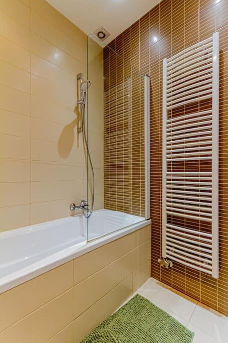 Luminous Design - W18 * Budapešť