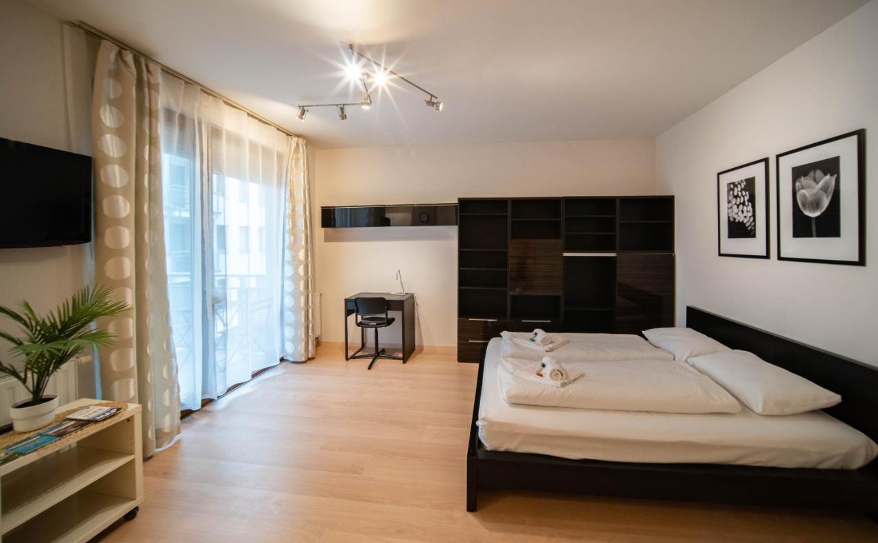 Central Passage For 2, Balcony, Wifi, Ac, Tv * Budapest