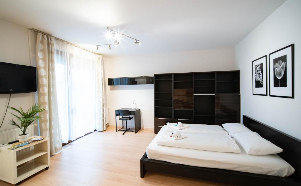 Central Passage For 2, Balcony, Wifi, Ac, Tv Appartement Budapest