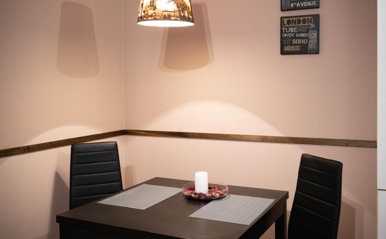 Central Passage For 2, Balcony, Wifi, Ac, Tv * Budapest