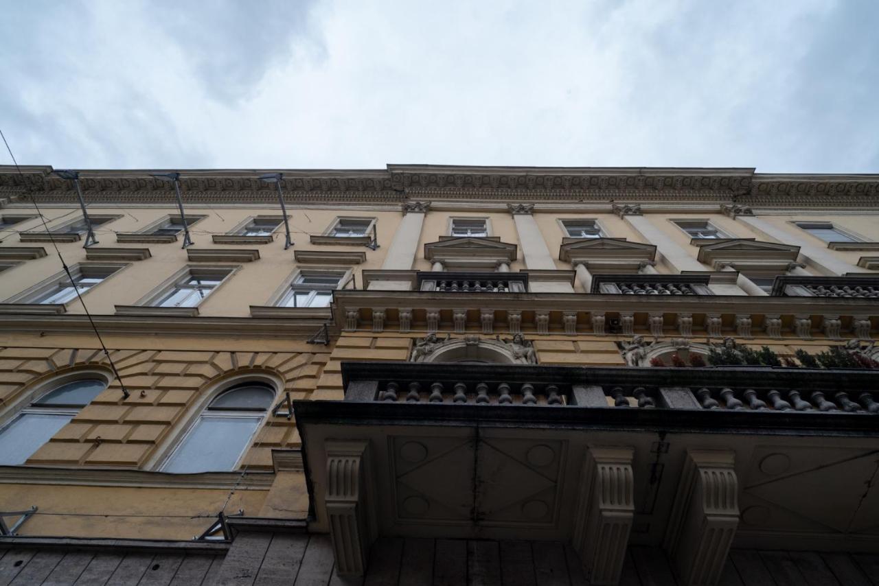 Stylish New With View On New York Palace Apartamento Budapest