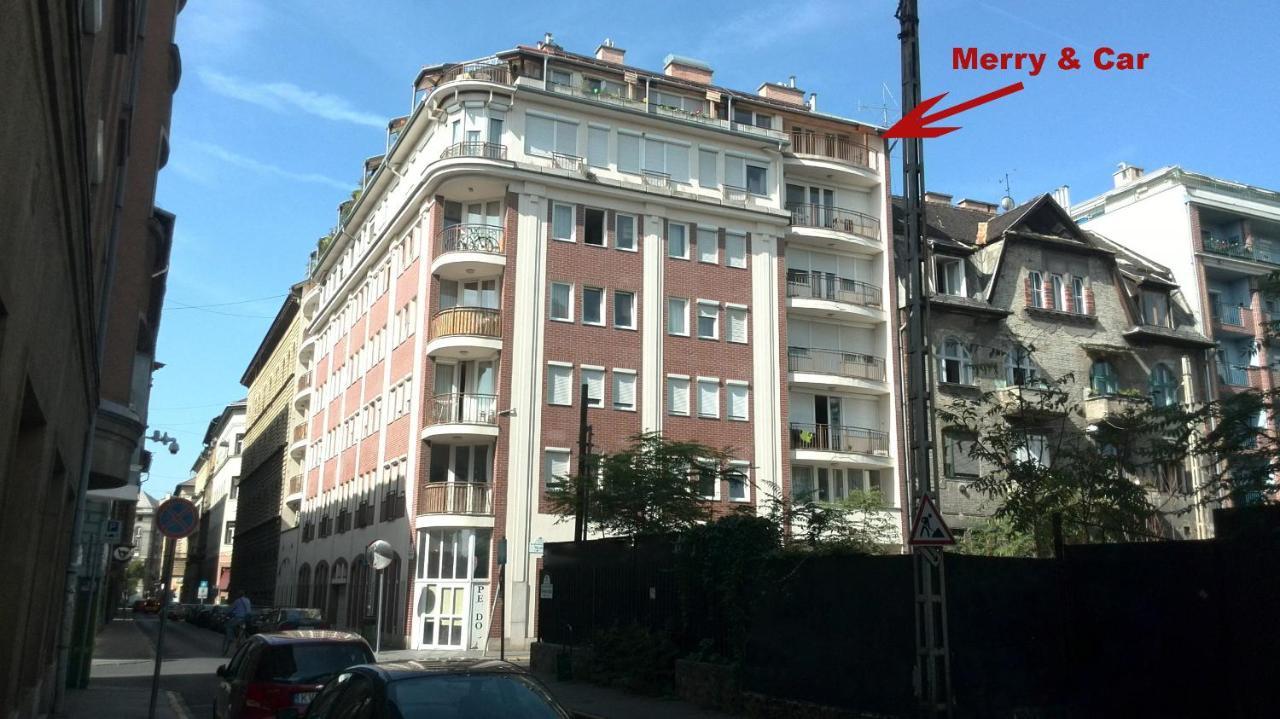 Apartment Merry&car - Huge Balcony + Living + 2br