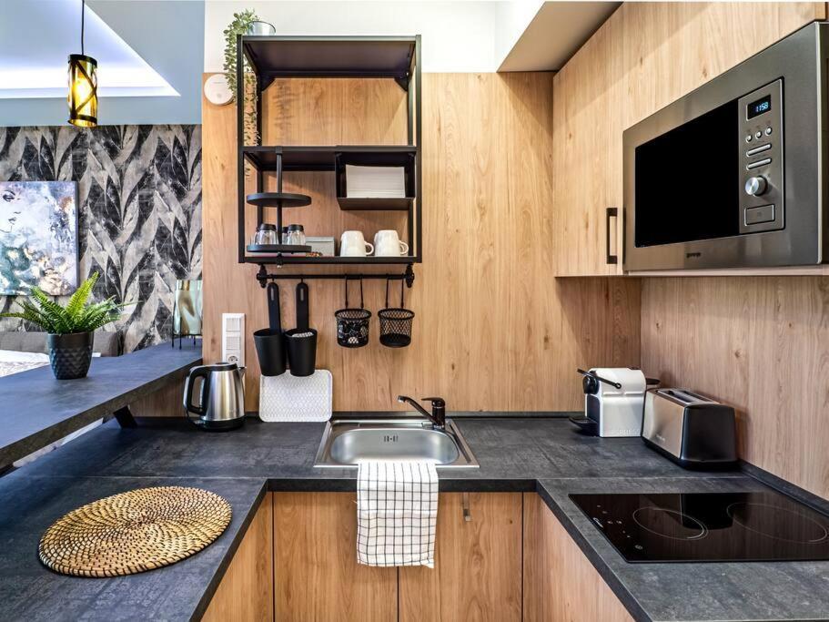 Vidra-lak With Private Parking Appartamento Budapest