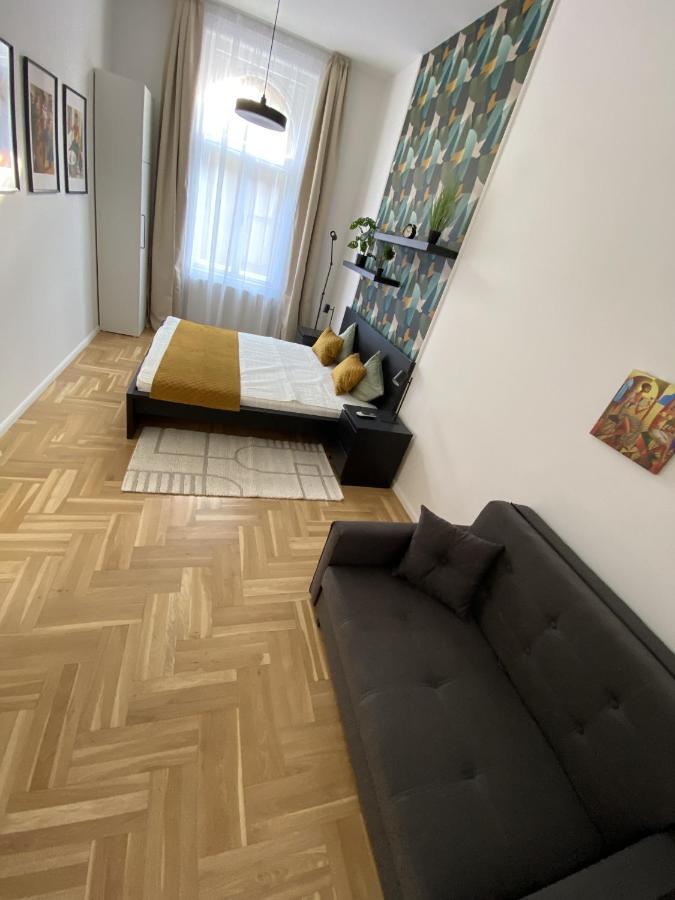 Lägenhet Birdie 3-bdr Budapest
