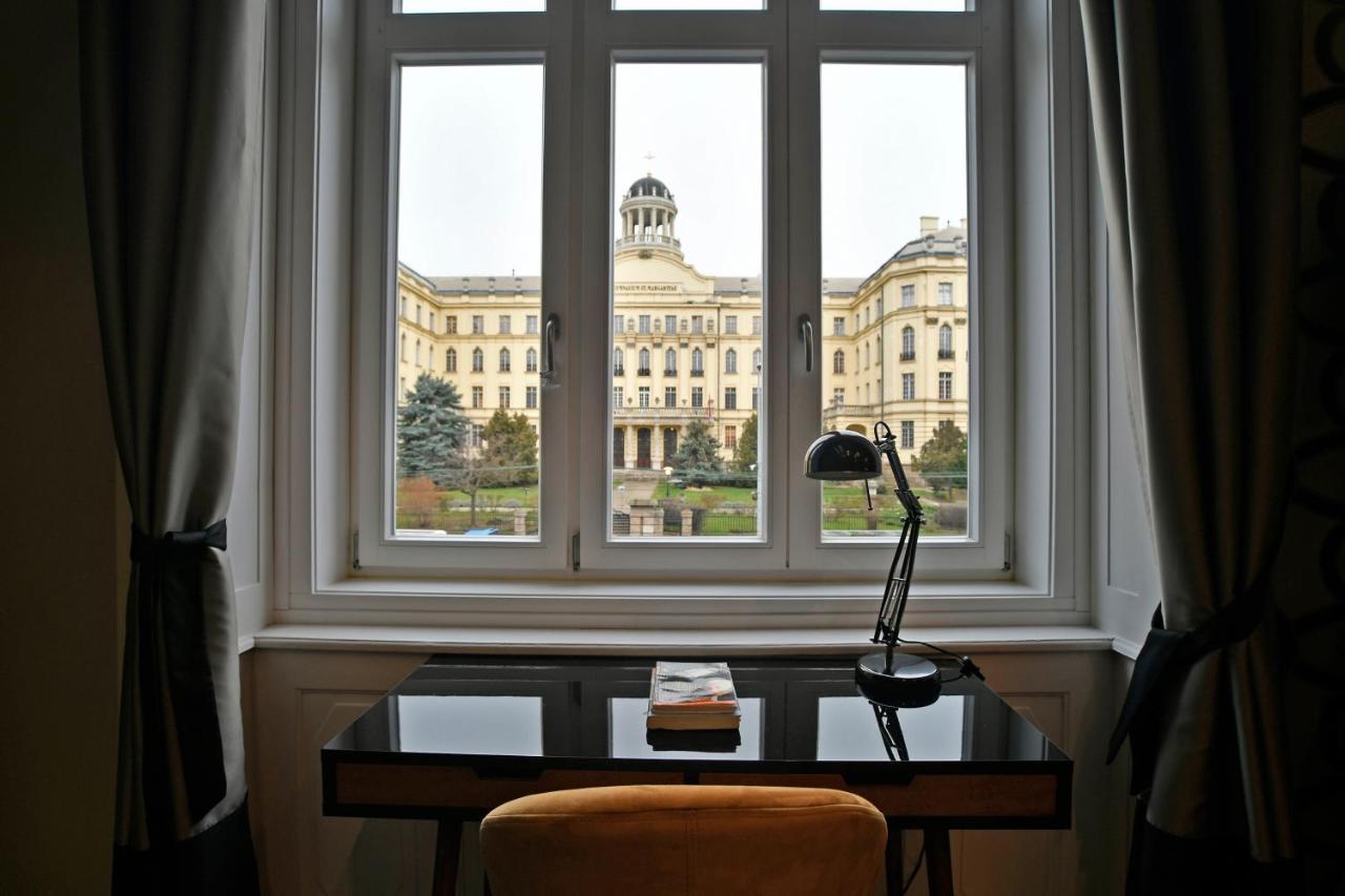 Apartamento Luxuryflat Near Centre On118 Sqm, 3br,2bth,8bed,ac Budapest