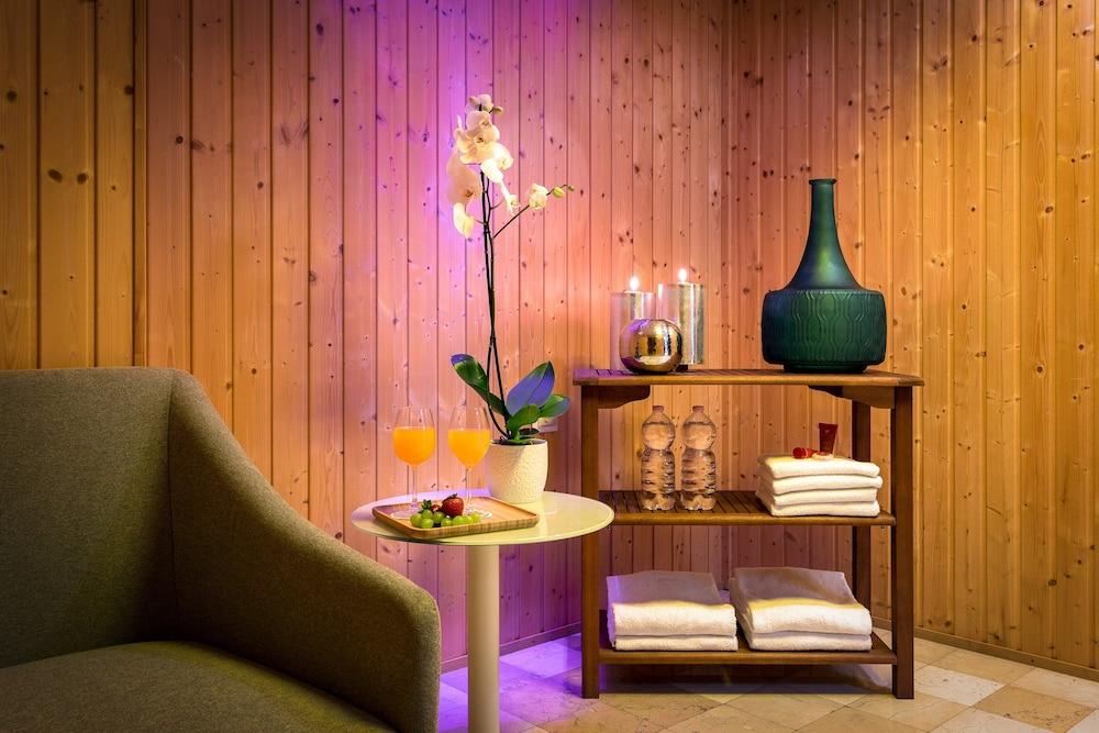 Hotel Leonardo 4*