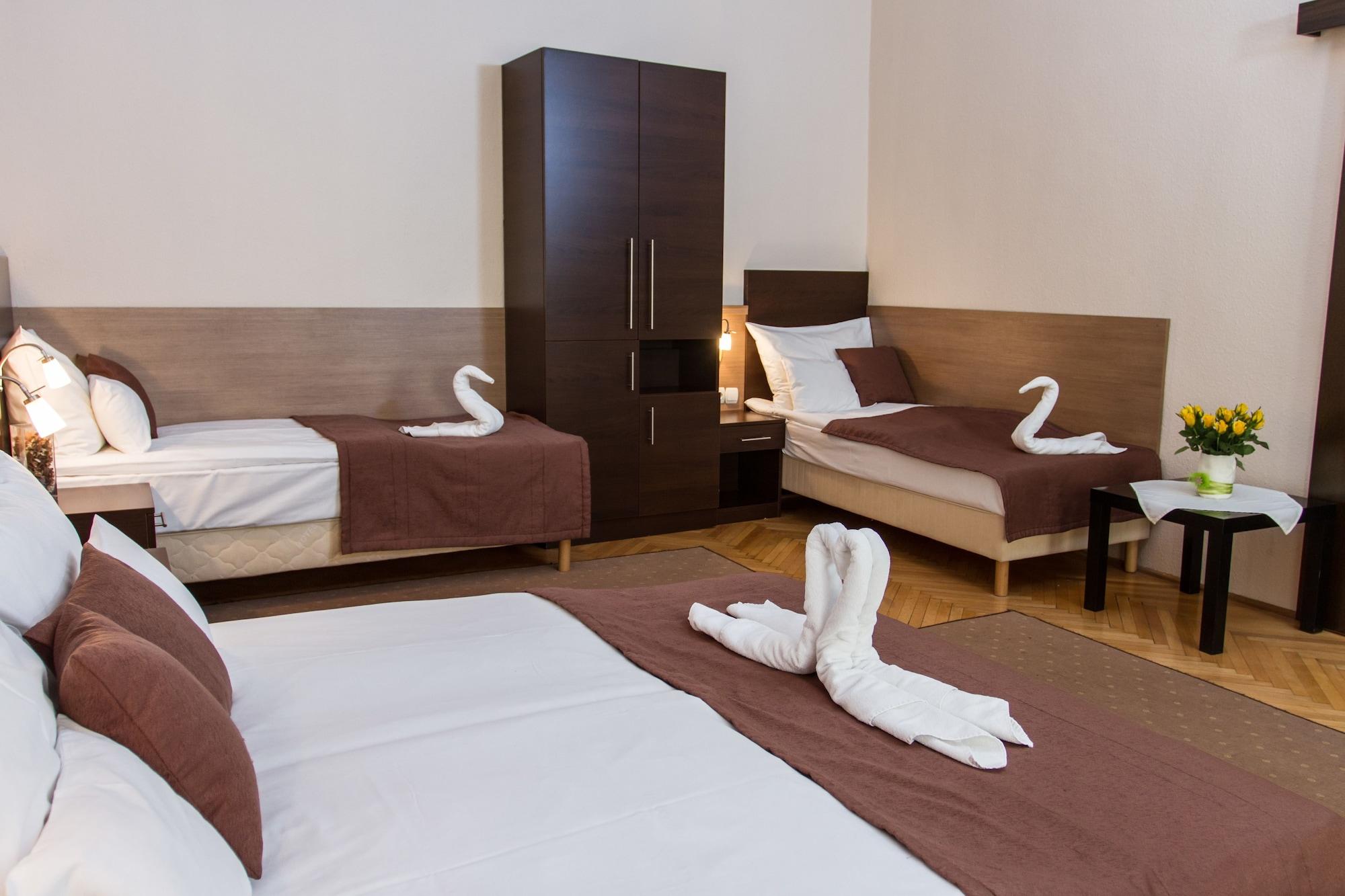 Hotel 21 And 3*