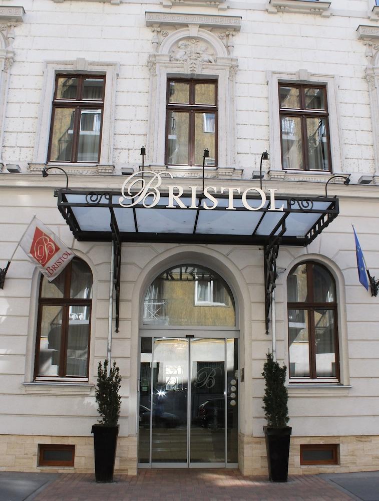Hotel Bristol