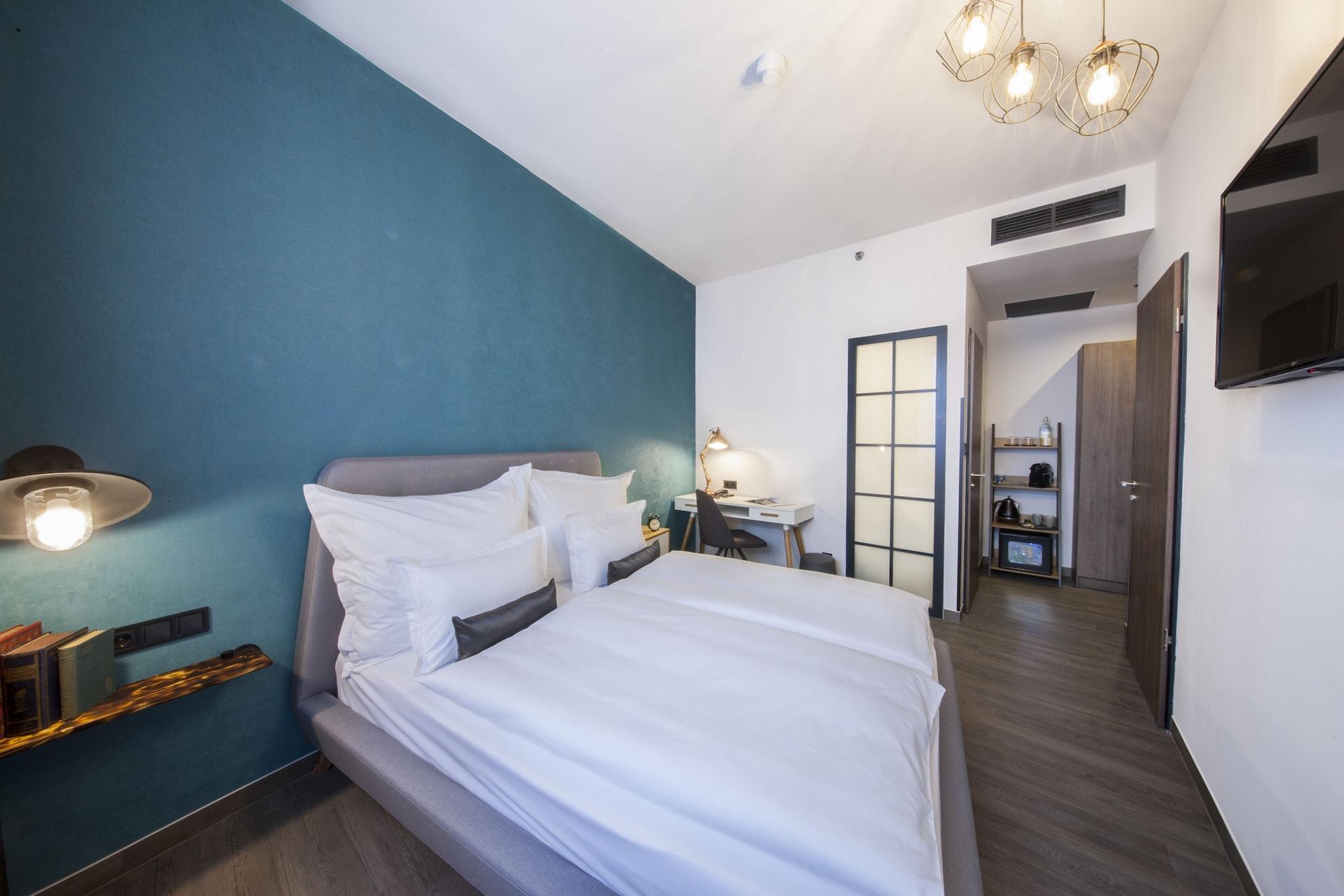 Memories Oldtown Hotel 4*