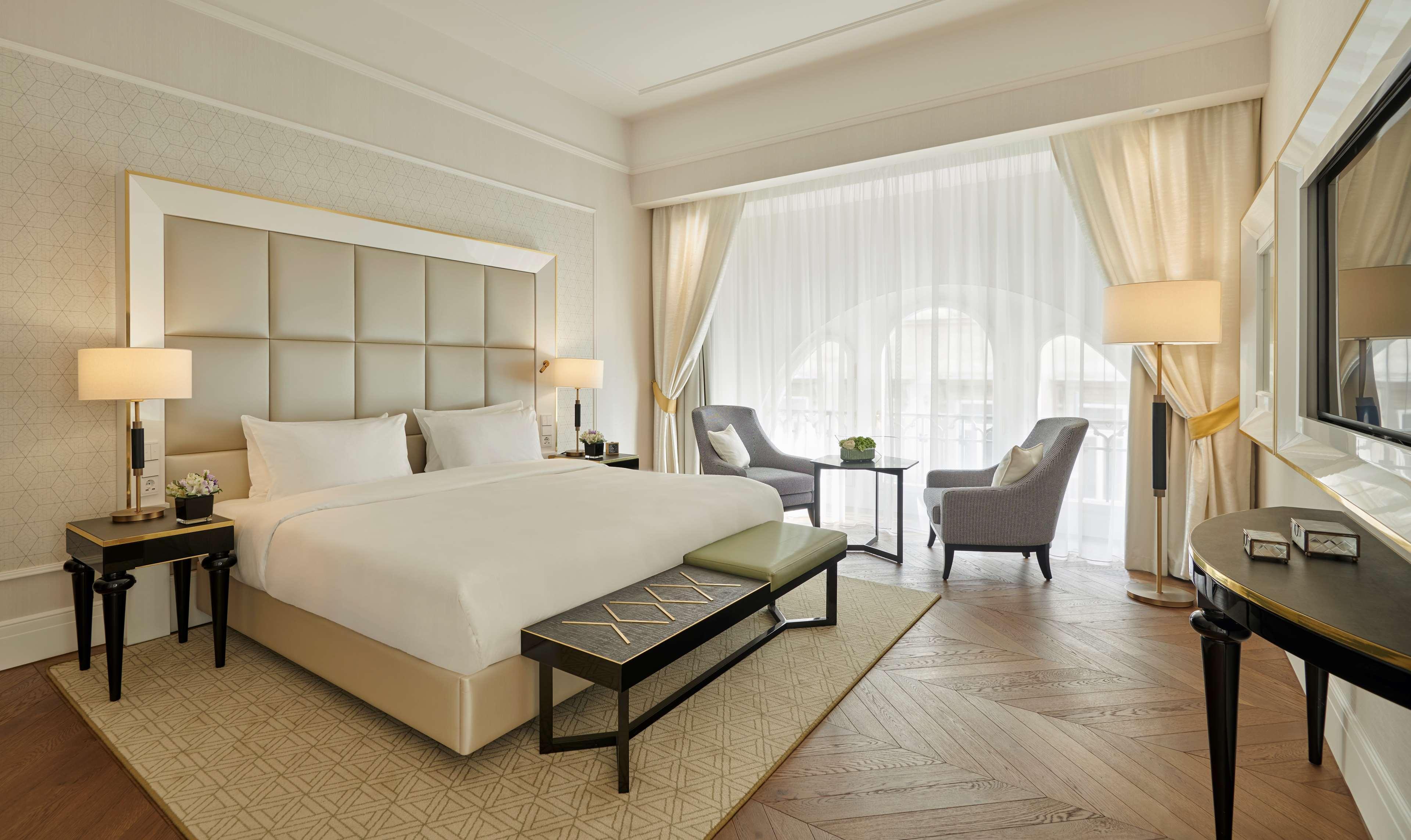 Hotel Párisi Udvar Budapest, Part Of Hyatt