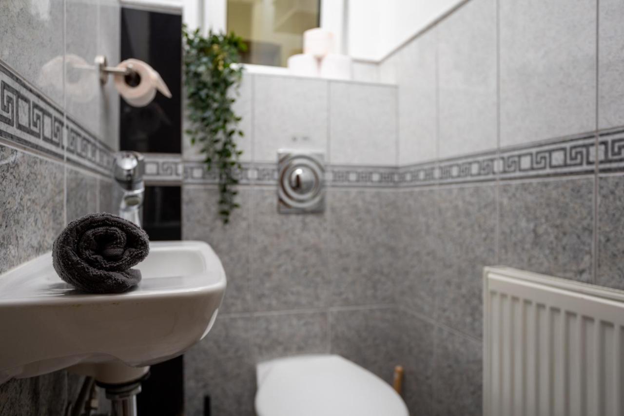 Emerald Suite With Free Parking Boedapest