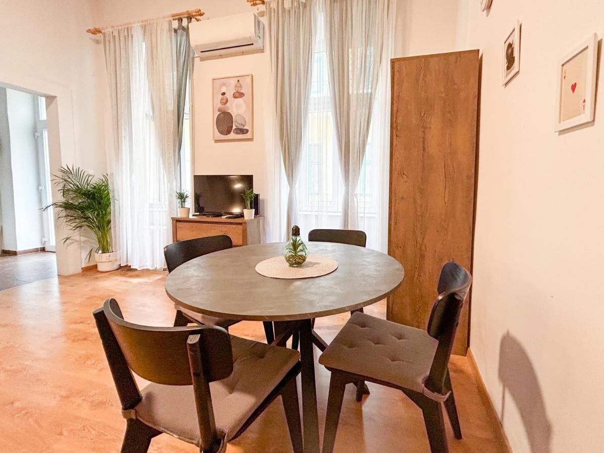 Apartamento Colorful Next To Gozsdu&synagogue Budapest