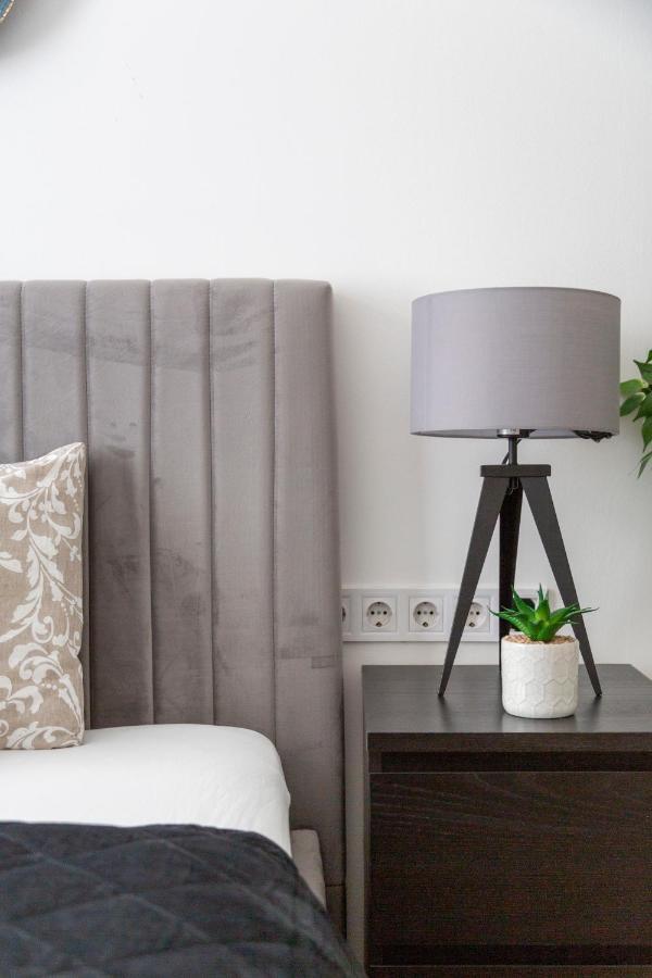 Cozy & Pleasant Homes In The Heart Of