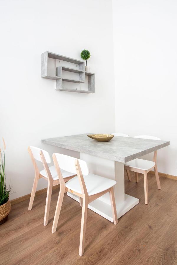 Cozy & Pleasant Homes In The Heart Of Apartmán