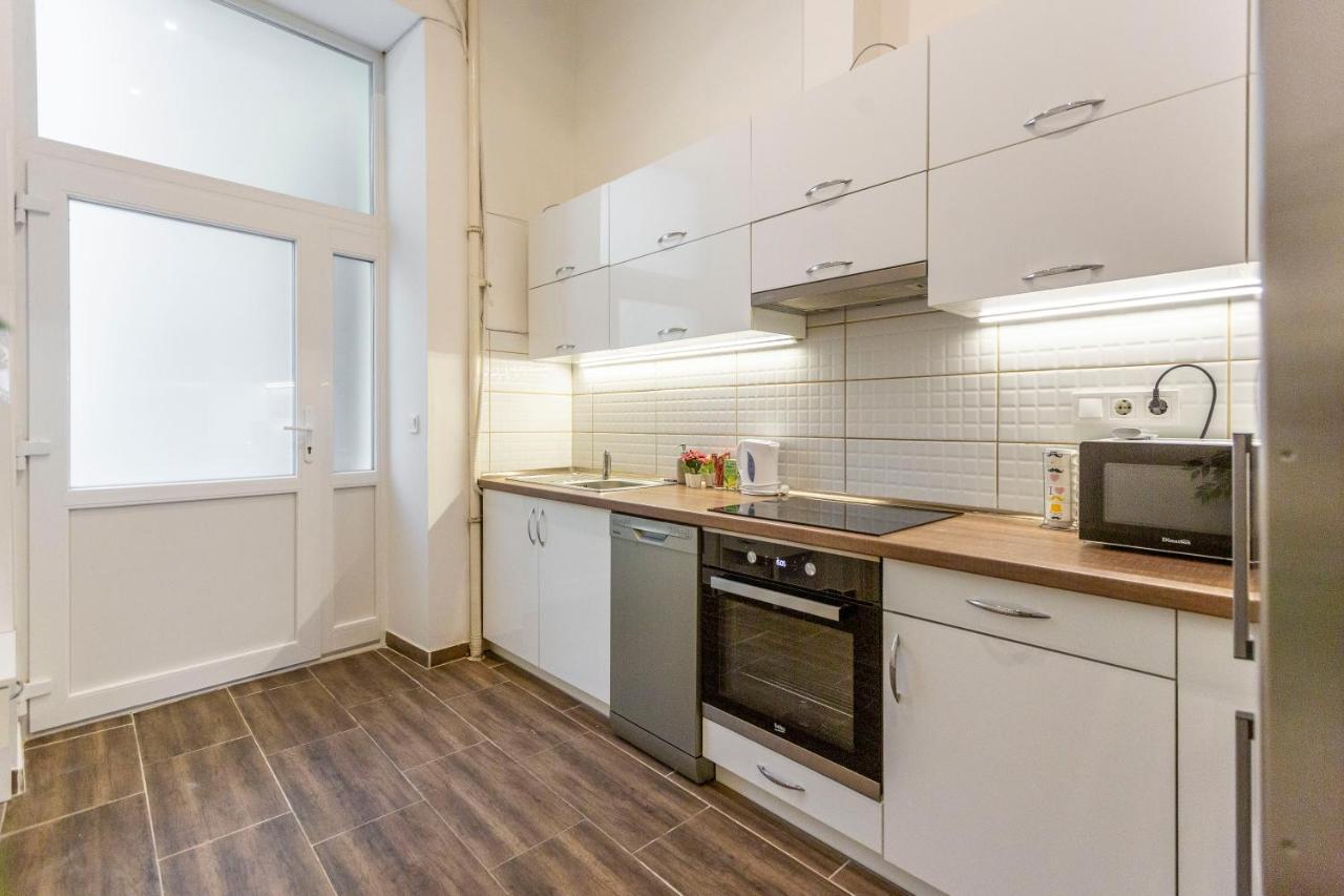 Cozy & Pleasant Homes In The Heart Of Apartmán Budapest