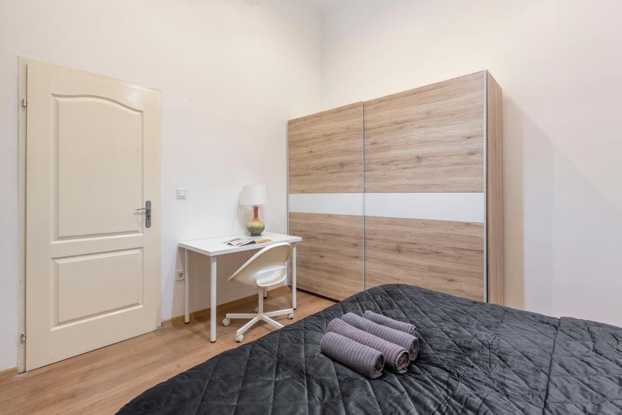Cozy & Pleasant Homes In The Heart Of Apartmán Budapest