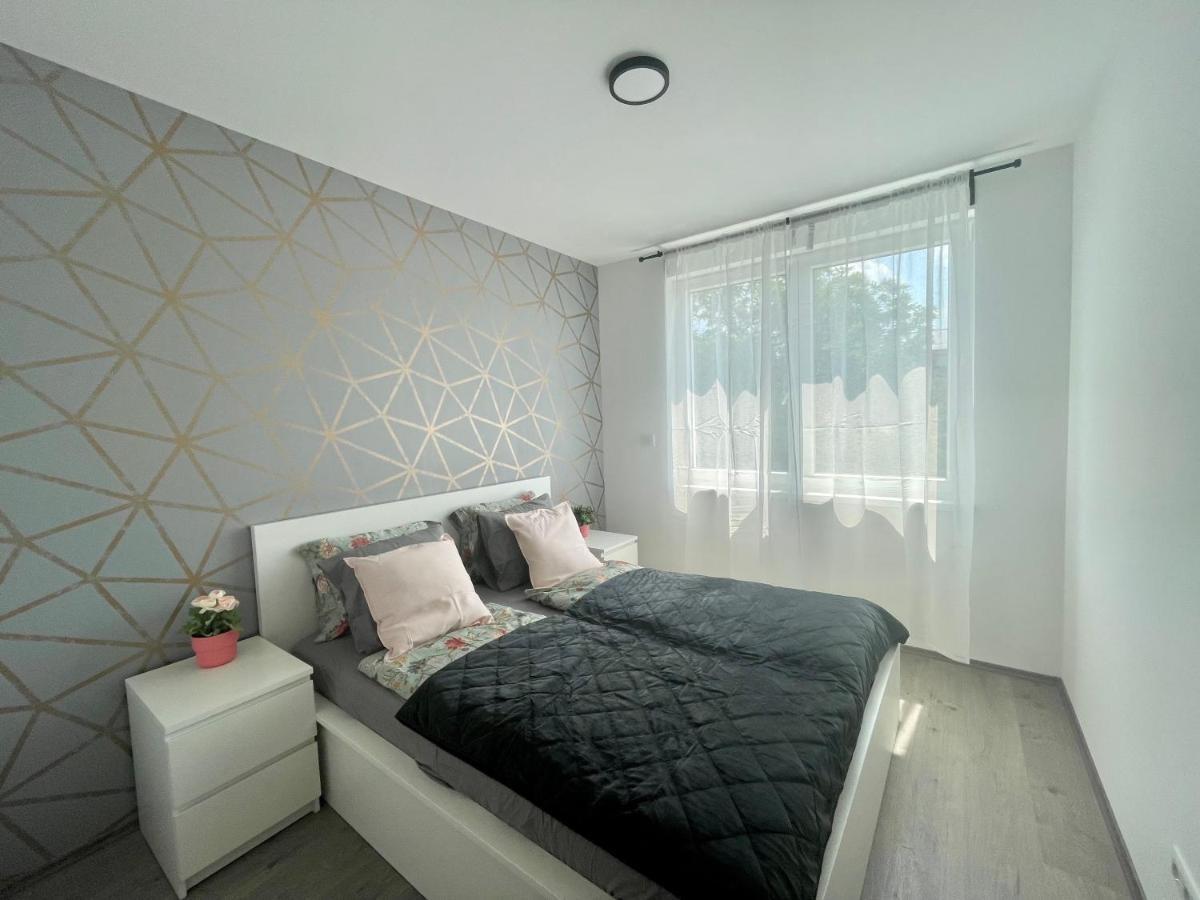 B144 Design Lux #freeparking Apartmán *