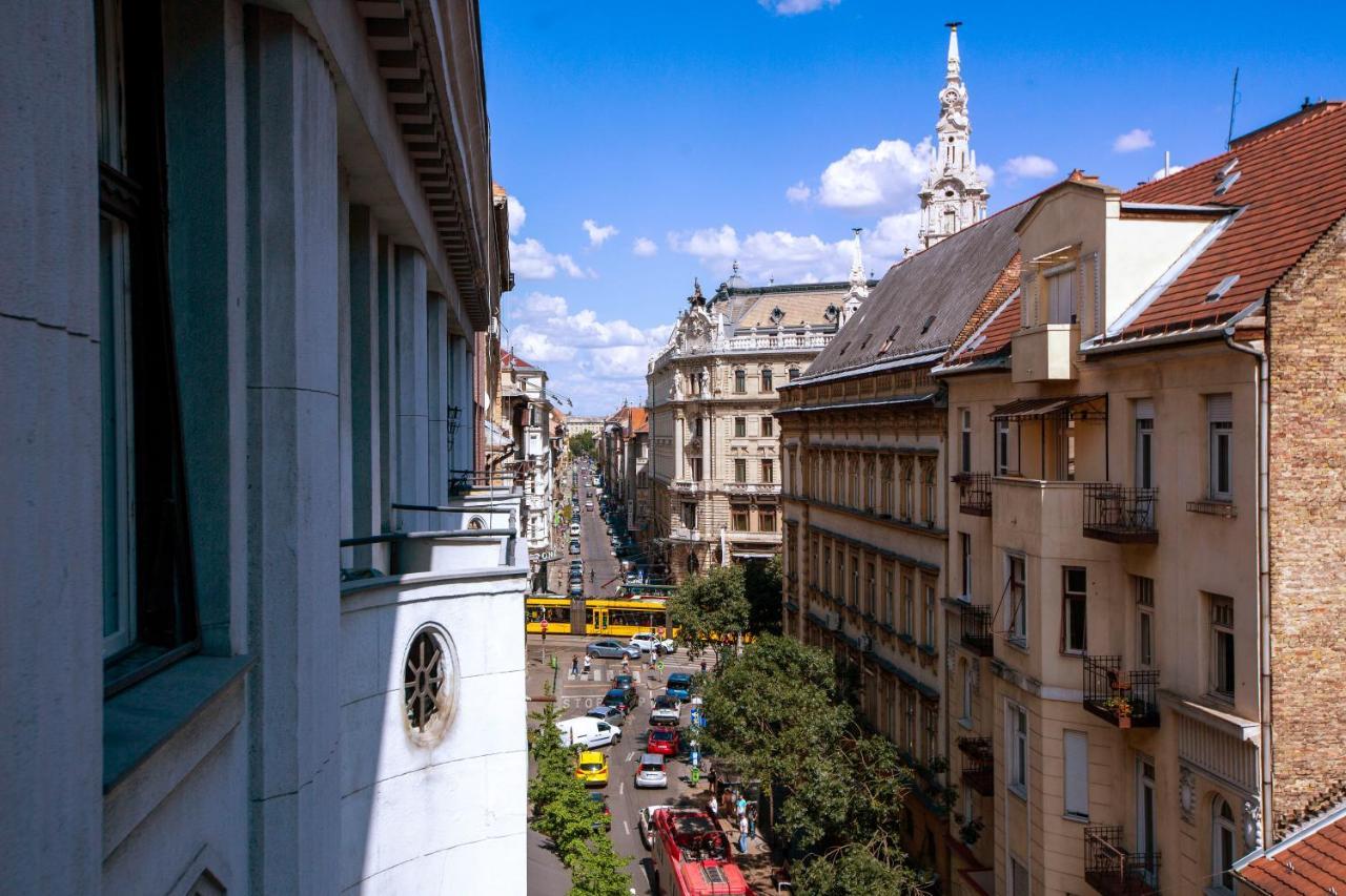Exclusive Dohany With Balcony Next To The New York Cafe Apartamento *