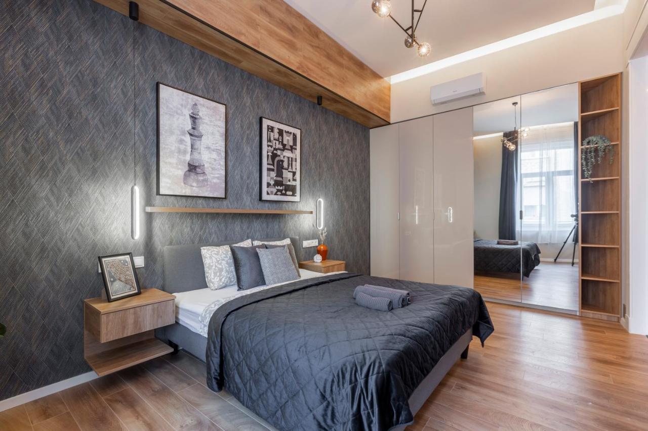 Exclusive Dohany With Balcony Next To The New York Cafe Apartamento Budapest
