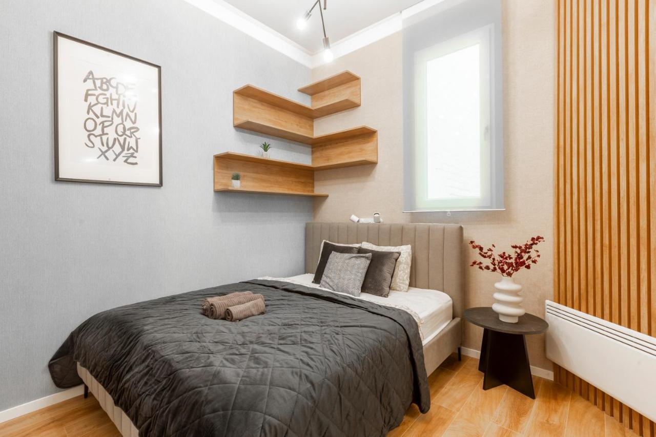 Exclusive Dohany With Balcony Next To The New York Cafe Apartamento *