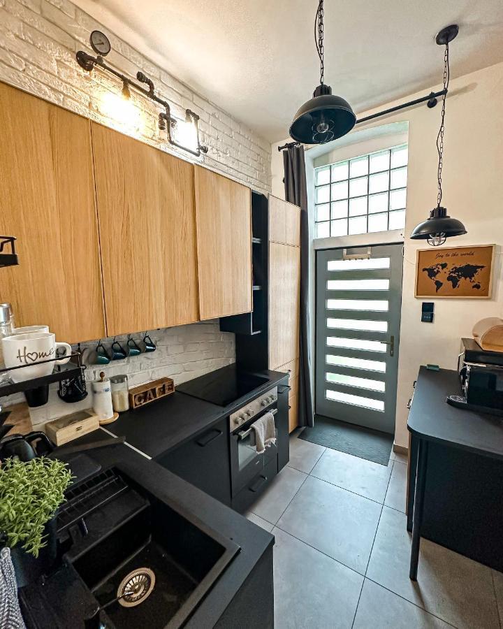 Urban With Private Garden Near Andrassy Apartment Budapest