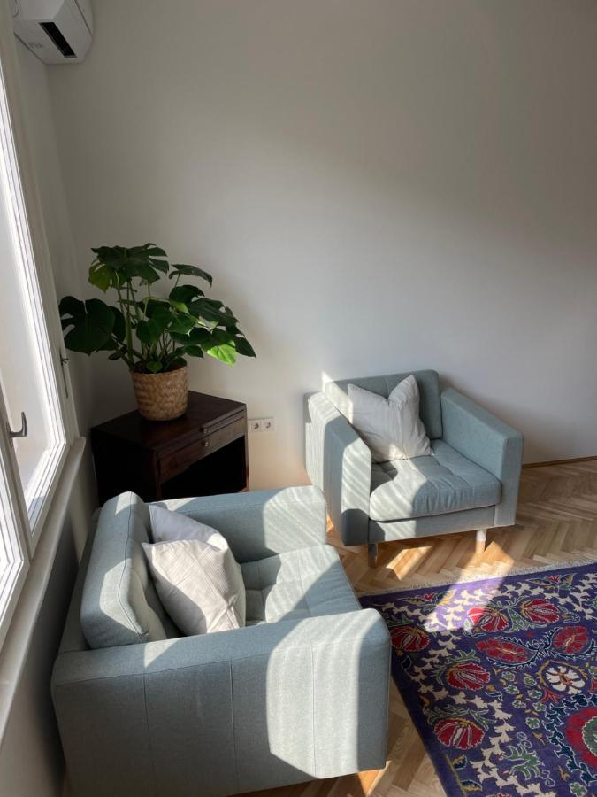 5 Apartment *