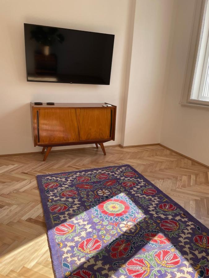 5 Apartment