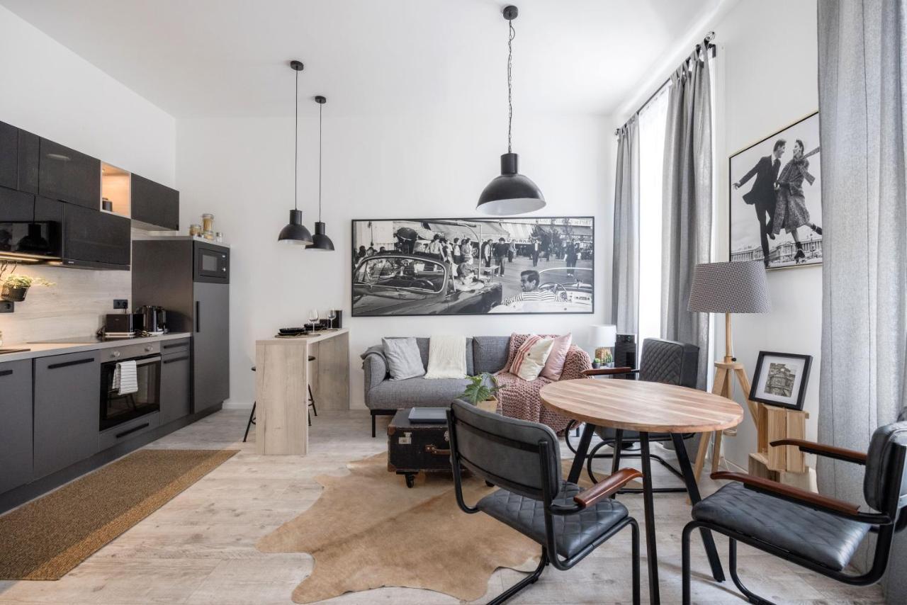 Apartmán Two-bedroom Next To Music Academy *