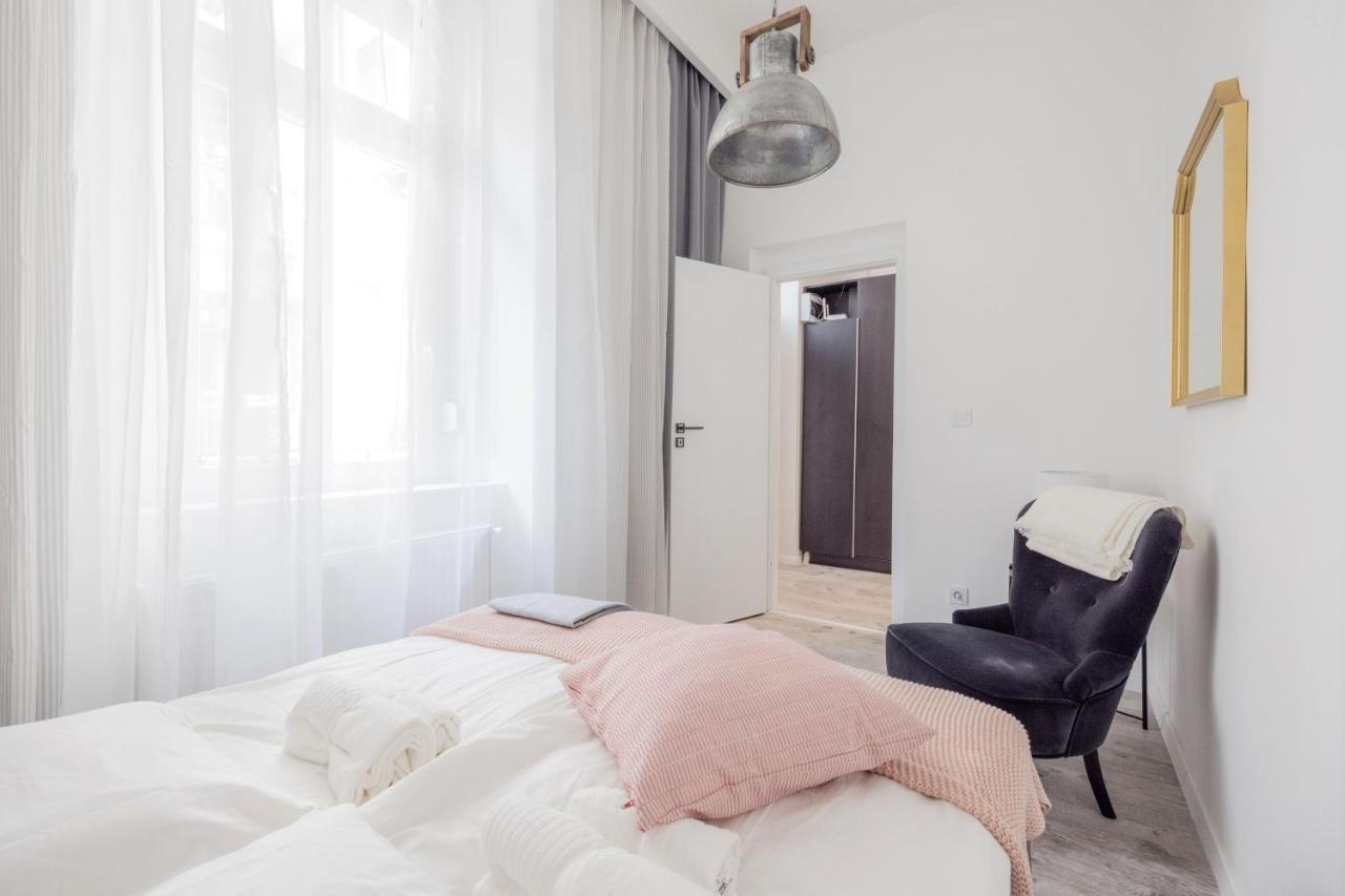 Two-bedroom Next To Music Academy
