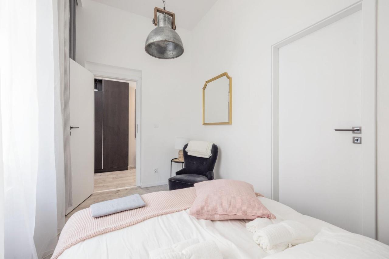 Two-bedroom Next To Music Academy